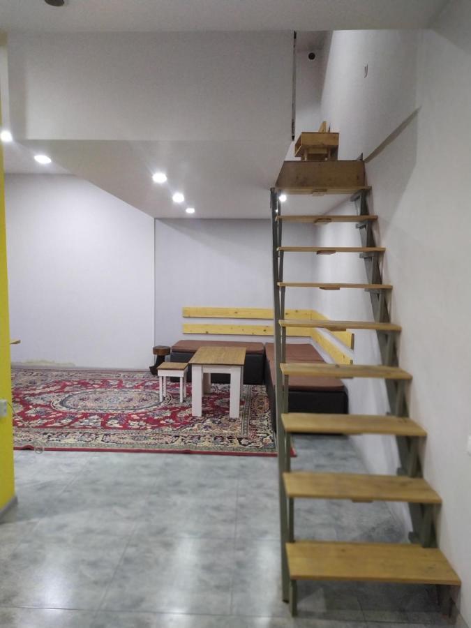"Stairs"Guest House Jerevan Exteriör bild